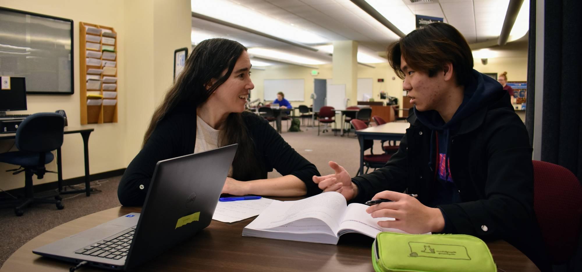 Photo of student receiving academic coaching